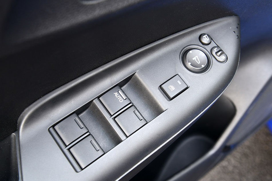 2014款 1.5L EXLI CVT领先型 座椅空间