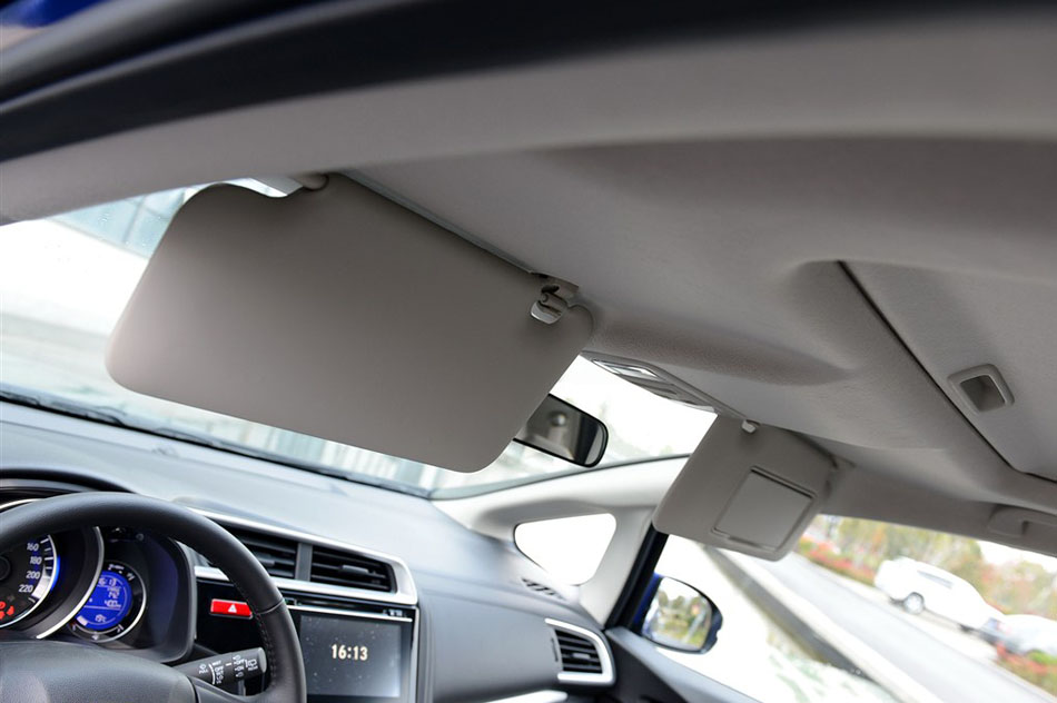 2014款 1.5L EXLI CVT领先型 座椅空间