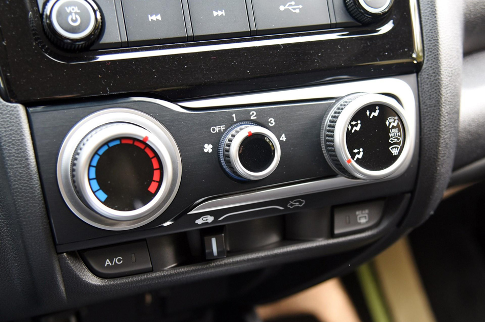 2018款 1.5L CVT豪华版 内饰