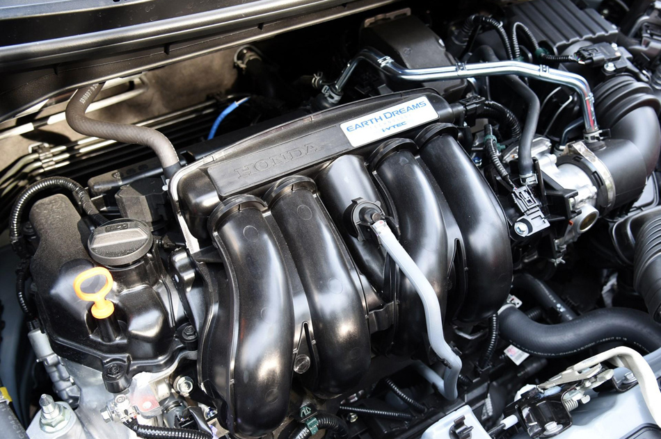 2018款 1.5L CVT豪华版 引擎底盘