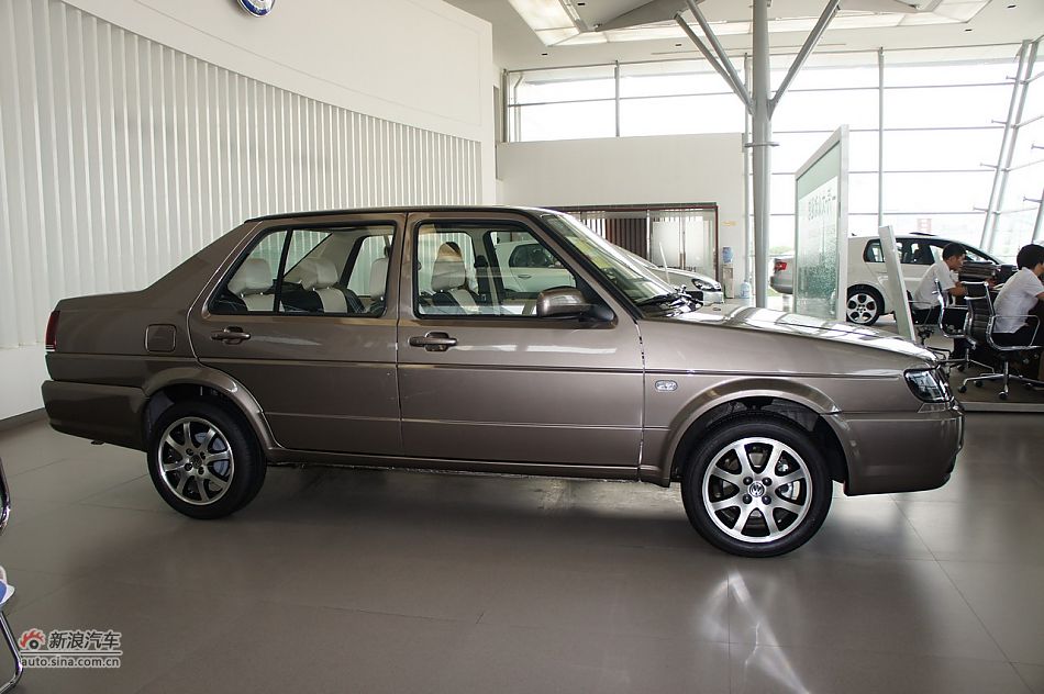 2011款1.6纪念版捷达