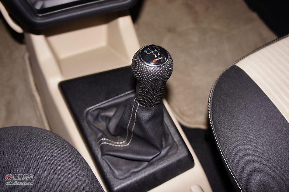 2011款1.6纪念版捷达