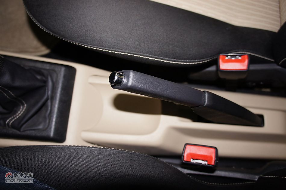 2011款1.6纪念版捷达