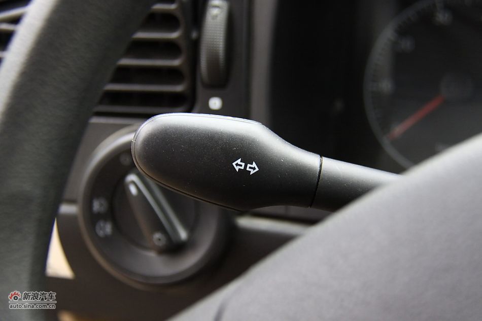 新捷达1.6L前卫版