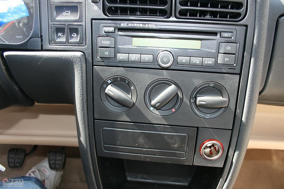 2010款捷达伙伴内饰实拍