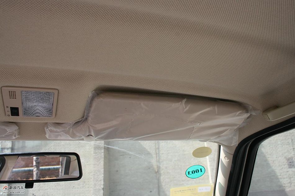 2010款捷达伙伴内饰实拍