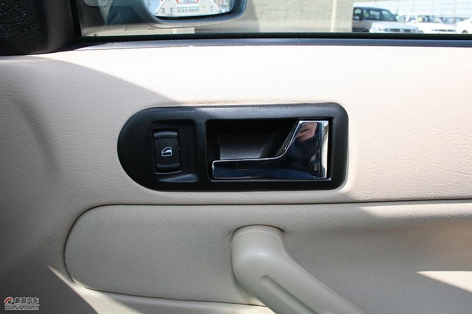 2010款捷达伙伴内饰实拍