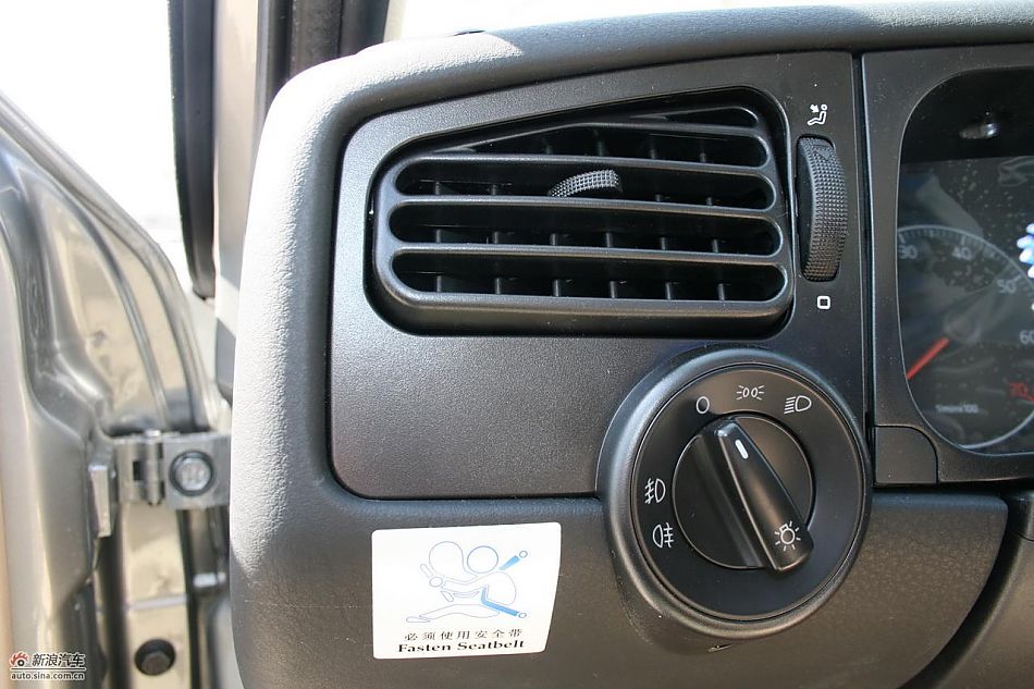 2010款捷达伙伴内饰实拍