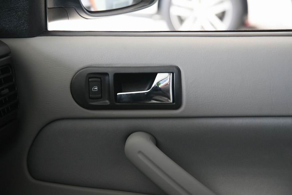 一汽大众新捷达车门内部