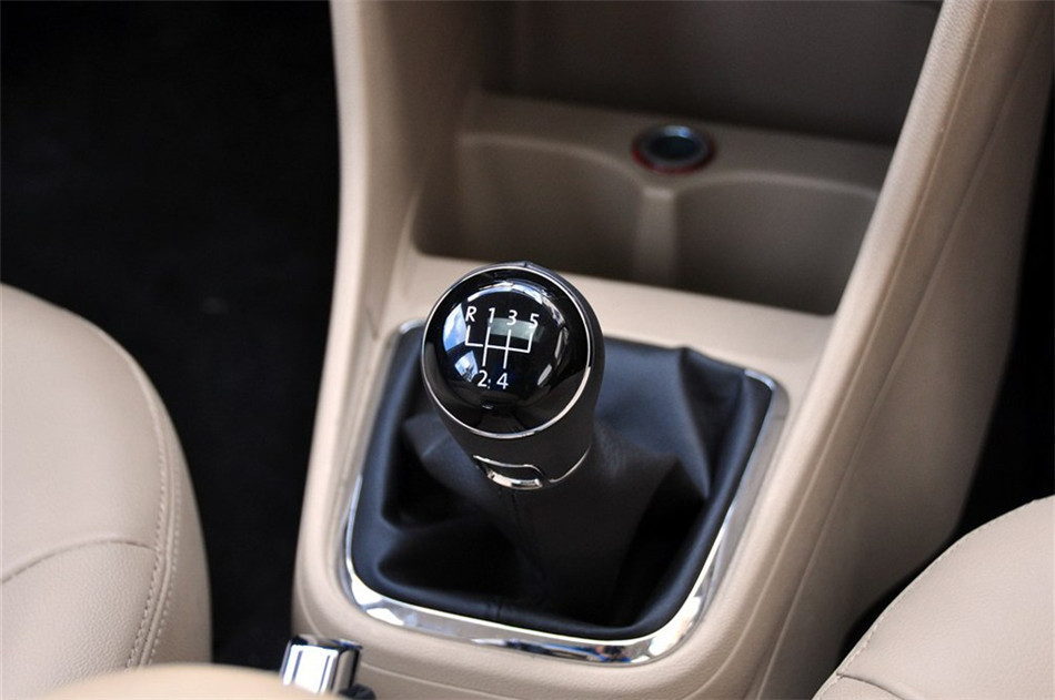 2013款捷达1.6L手动豪华型