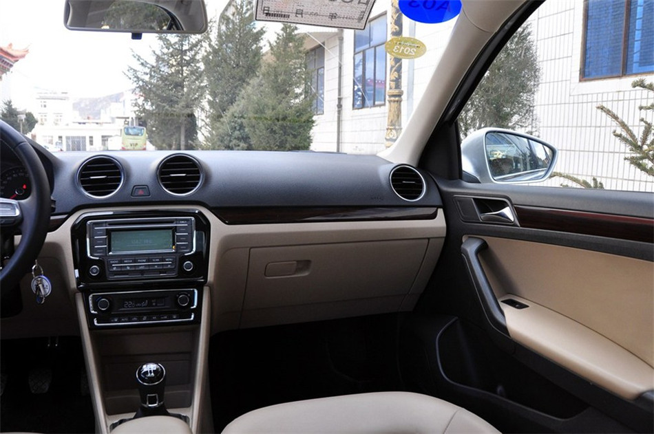 2013款捷达1.6L手动豪华型