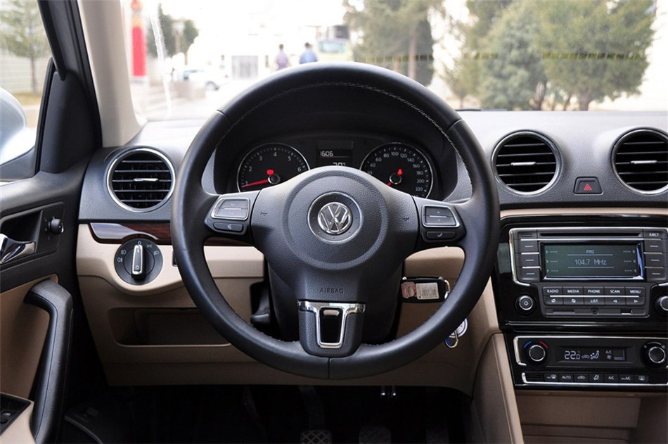 2013款捷达1.6L手动豪华型