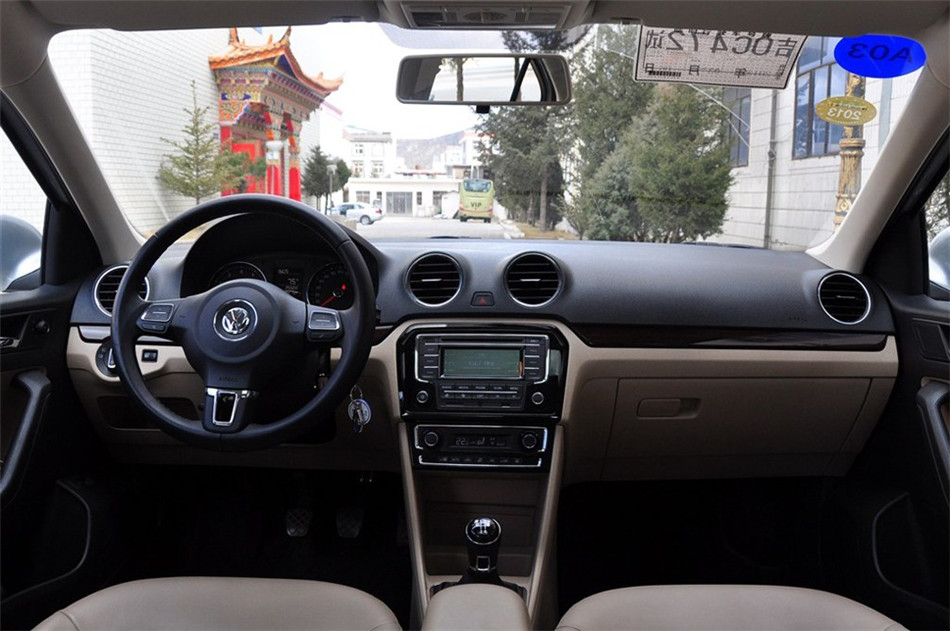 2013款捷达1.6L手动豪华型