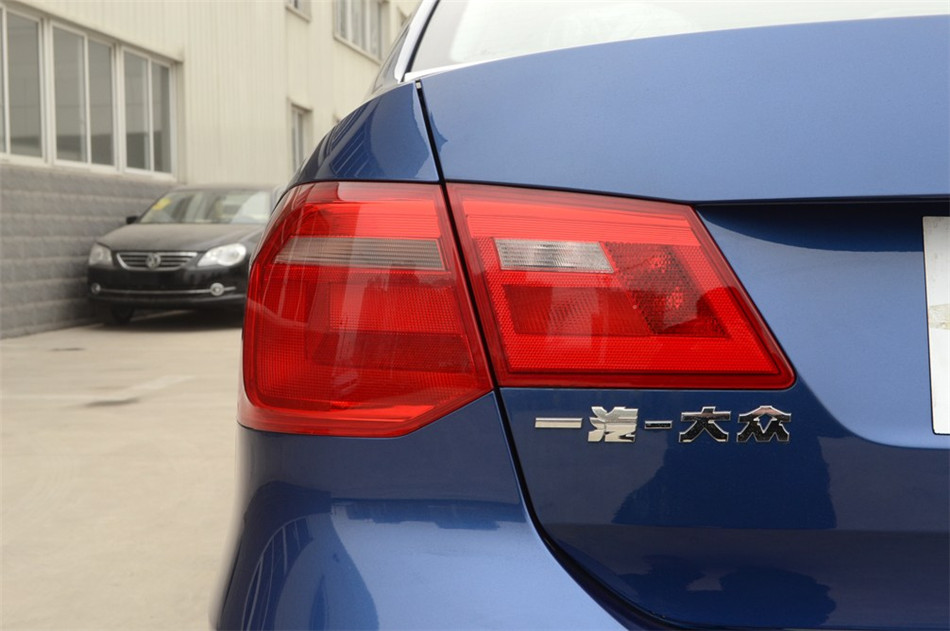 2013款捷达1.6L自动豪华型