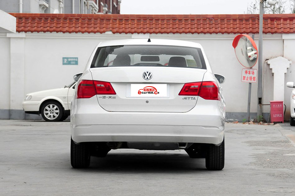 2015款 1.6L 自动舒适型 外观