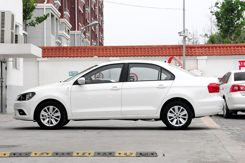 2015款 1.6L 自动舒适型 外观