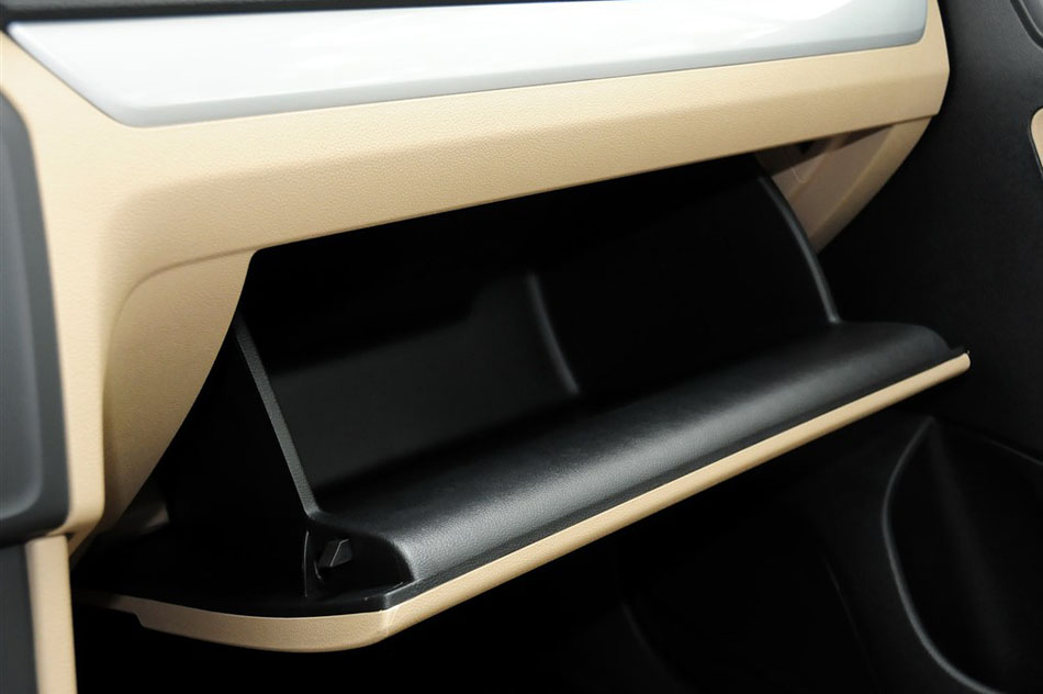 2015款 1.6L 自动舒适型 内饰