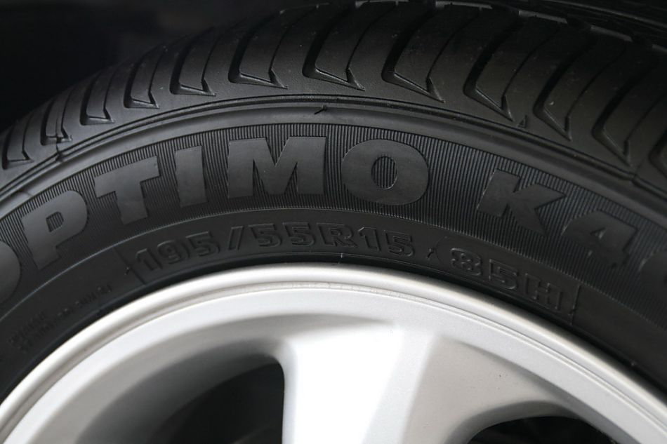 海马汽车新普力马车轮