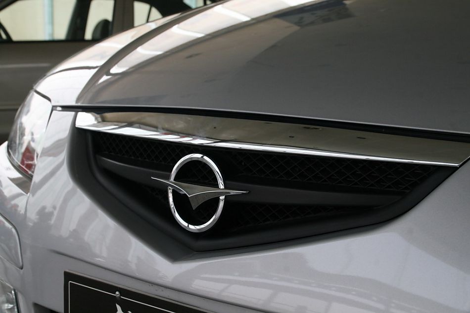 海马汽车新普力马进气格栅