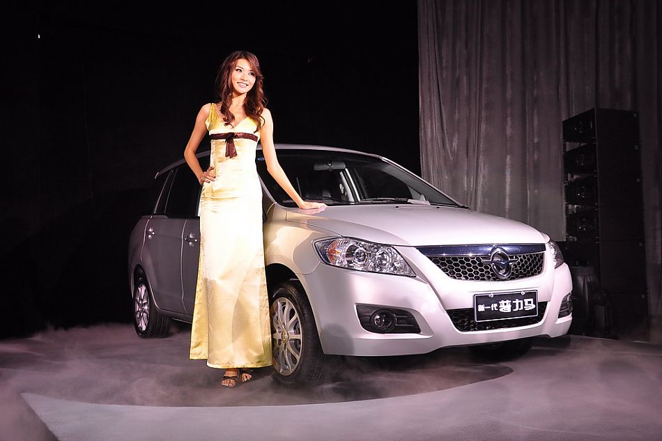 新一代普力马与现场车模