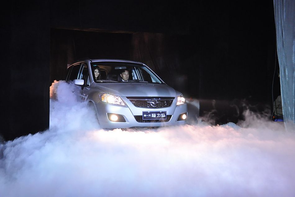 新一代普力马亮相