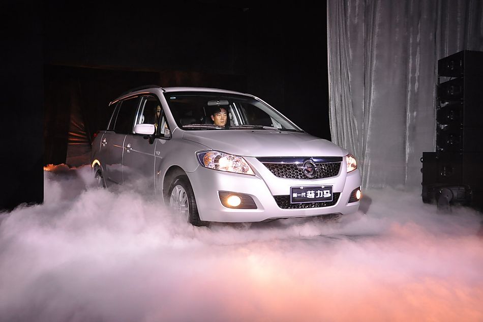 新一代普力马亮相