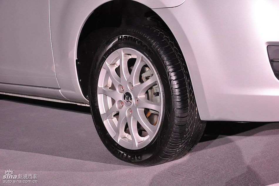 新一代普力马亮相