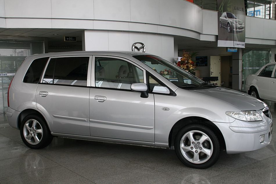 海马汽车新普力马外观