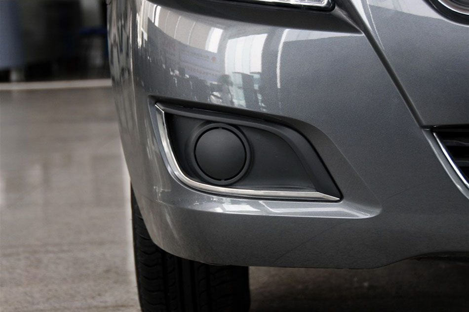 新普力马 2013款 1.6L MT 7座创想版 细节