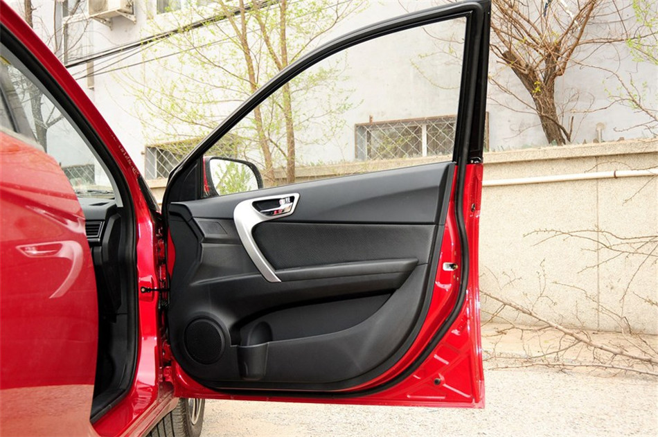 2013 1.5L MT 콢 οռ