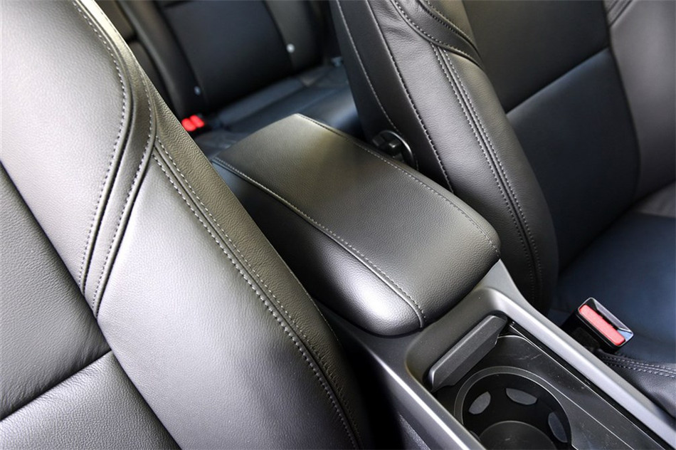 2013款 2.0T 智雅版 空间