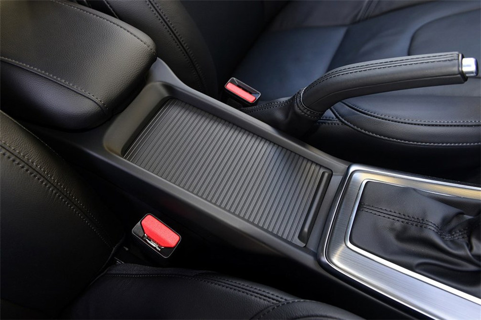 2013款 2.0T 智雅版 空间