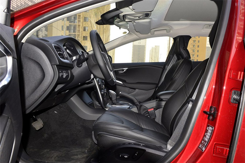 2013款 2.0T 智雅版 空间