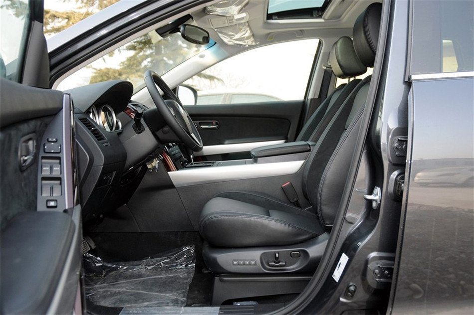 马自达CX-9 2013款 3.7L AT 基本型 空间