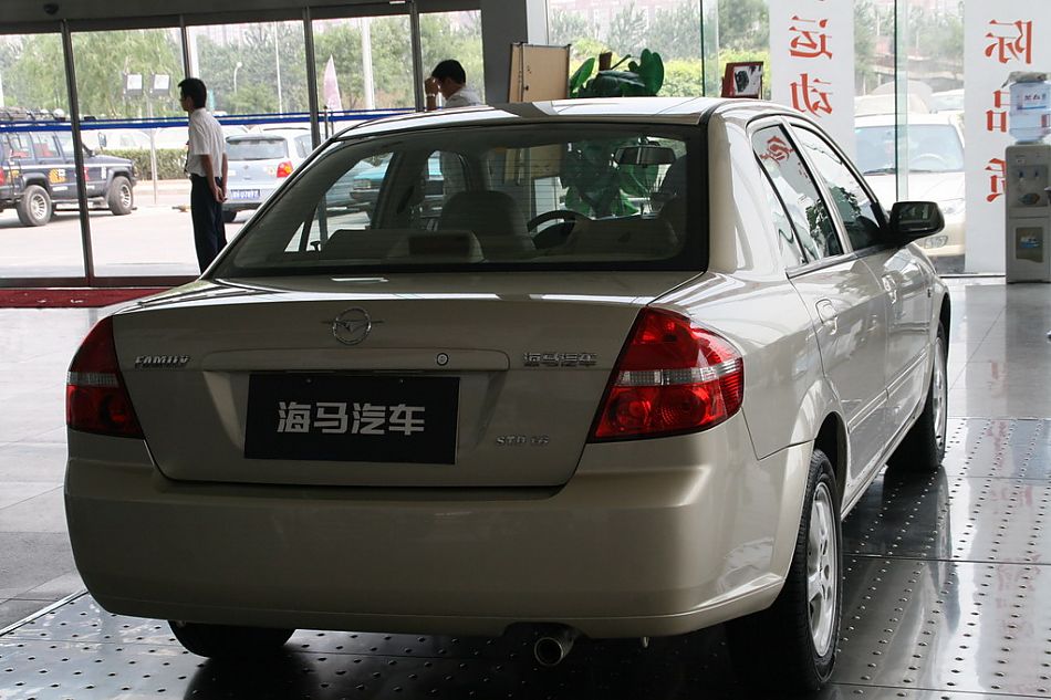 海马汽车福美来2代尾部