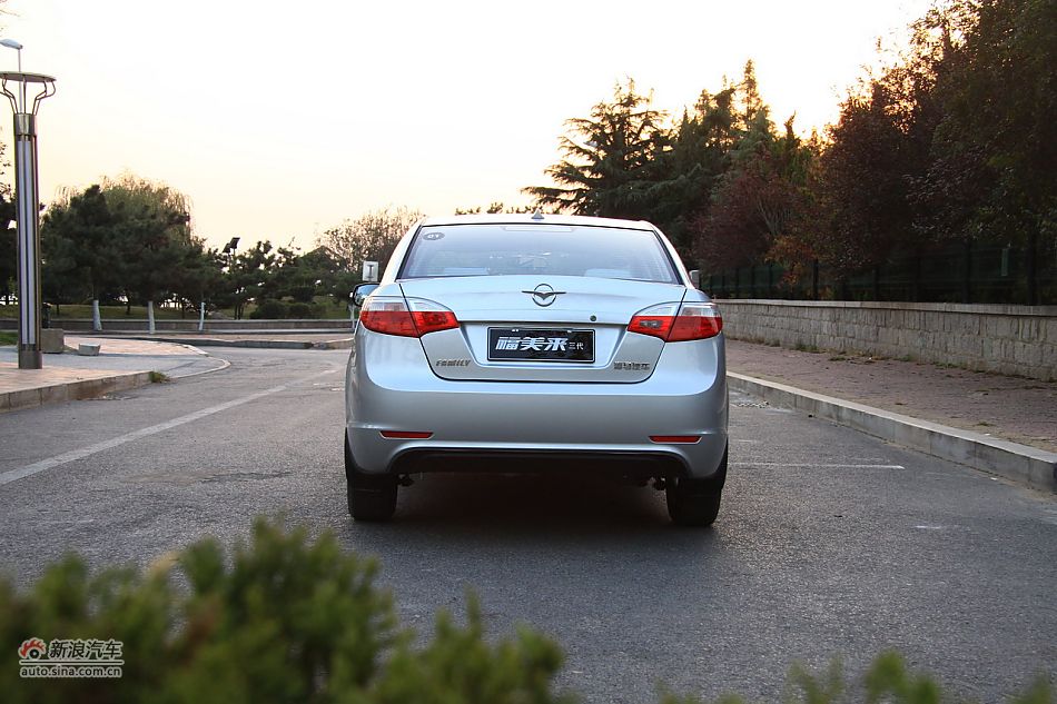 2011款海马福美来三代外观