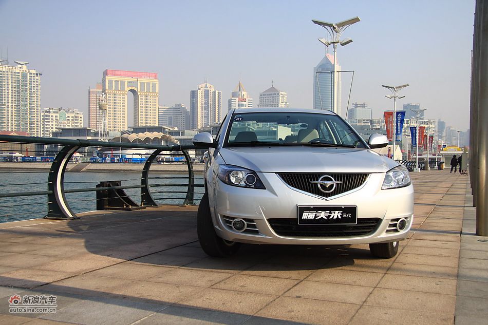 2011款海马福美来三代外观