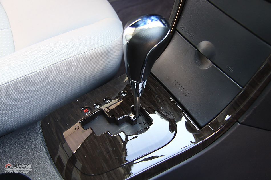 2011款海马福美来三代内饰