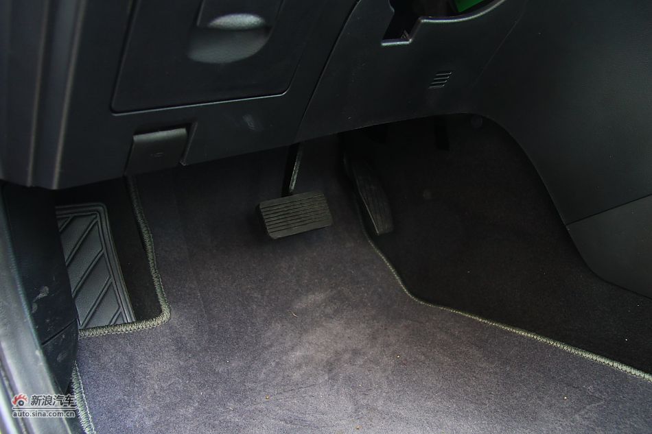 2011款海马福美来三代内饰
