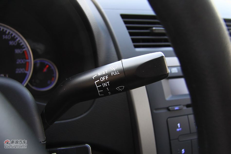 2011款海马福美来三代内饰