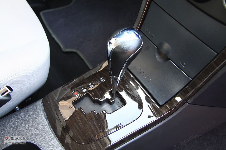 2011款海马福美来三代内饰