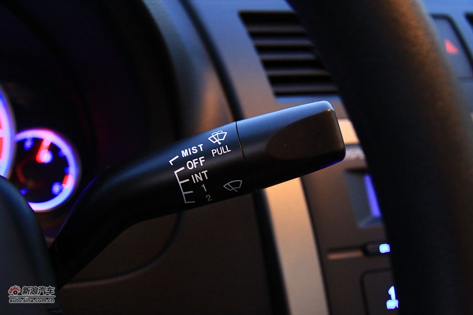 2011款海马福美来三代内饰