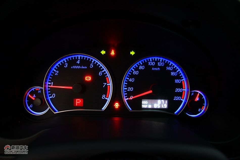 2011款海马福美来三代内饰