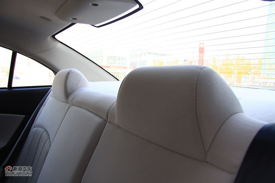 2011款海马福美来三代内饰