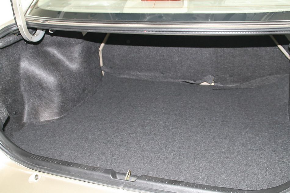 海马汽车福美来2代后备厢