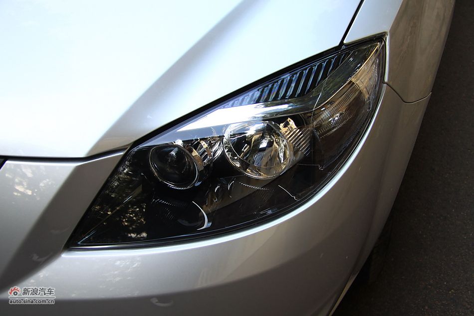 2011款海马福美来三代外观