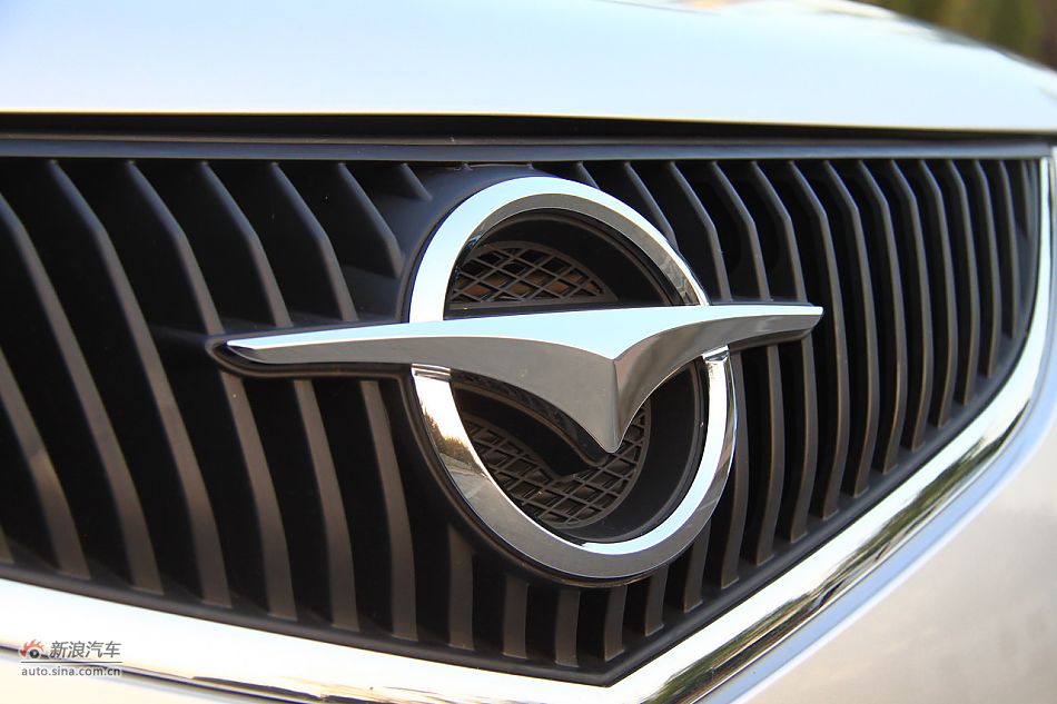 2011款海马福美来三代外观