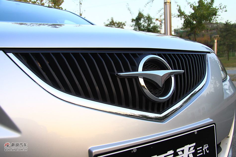 2011款海马福美来三代外观