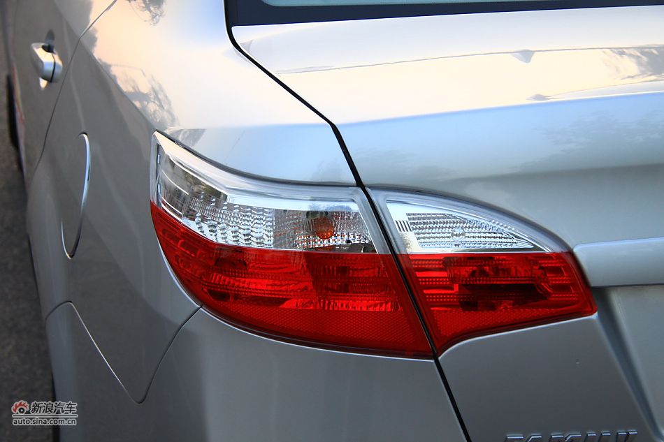 2011款海马福美来三代外观