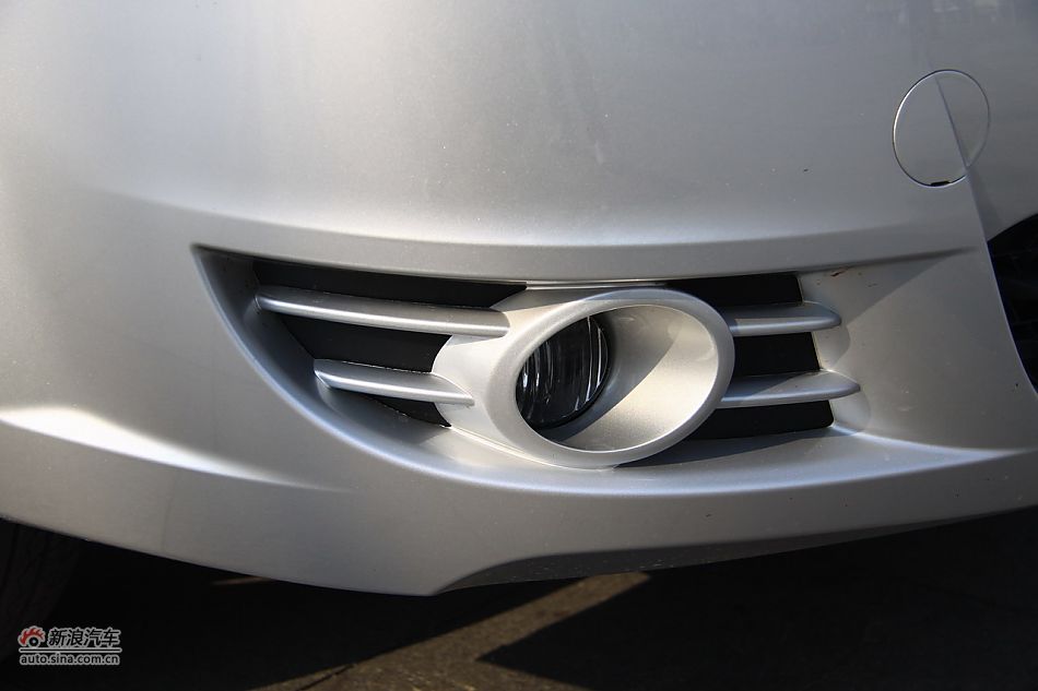 2011款海马福美来三代外观